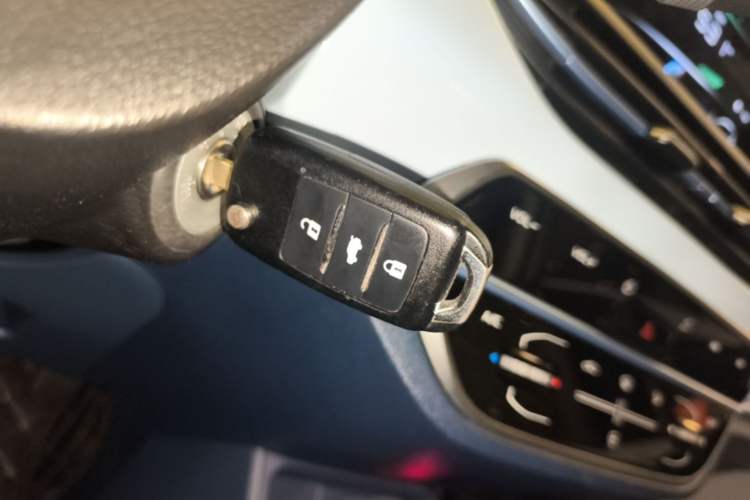 Used CHANGAN Benni E-Star 2022 National Edition Colorful Limited Edition (Fast-Charging Version) Lithium Iron Phosphate Vehicle Key