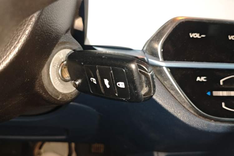 Used CHANGAN Benni E-Star 2022 Qingxin Edition Colorful Model Lithium Iron Phosphate Vehicle Key