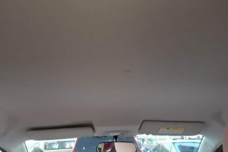 Used CHANGAN Benni E-Star 2023 Charming Edition Colorful Model Lithium-Ion Battery Headliner
