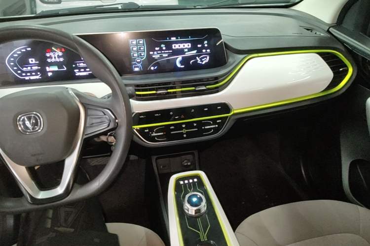 Used CHANGAN Benni E-Star 2023 Charming Edition Colorful Model Lithium-Ion Battery Center Console