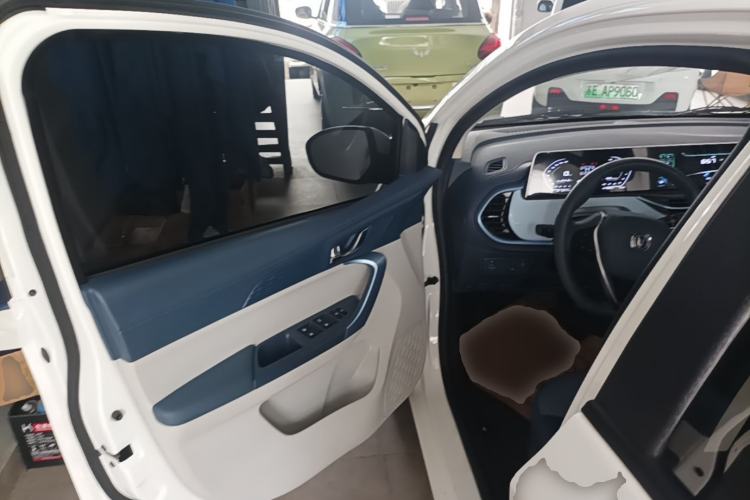 Used CHANGAN Benni E-Star 2023 Qingxin Edition Colorful Model Lithium-NMC Driver Seat