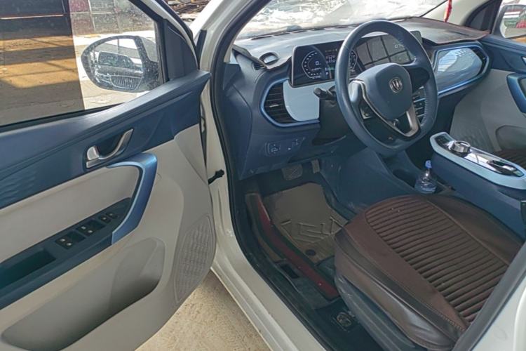 Used CHANGAN Benni E-Star 2023 Dynamic Edition Colorful Model Driver Seat