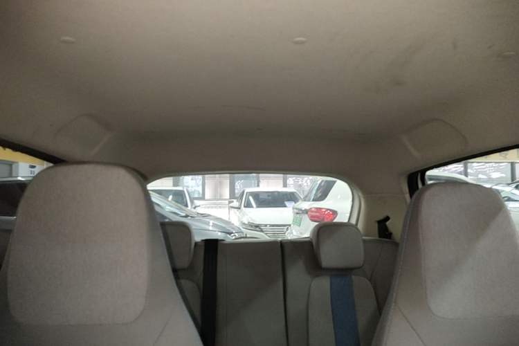 Used CHANGAN Benni E-Star 2023 Charming Edition Colorful Model Lithium-Ion Battery Headliner