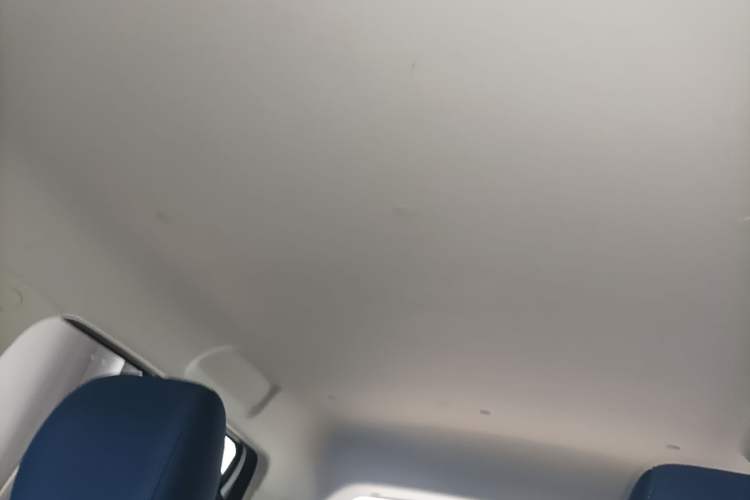 Used CHANGAN Benni E-Star 2023 Qingxin Edition Colorful Model Lithium-NMC Headliner