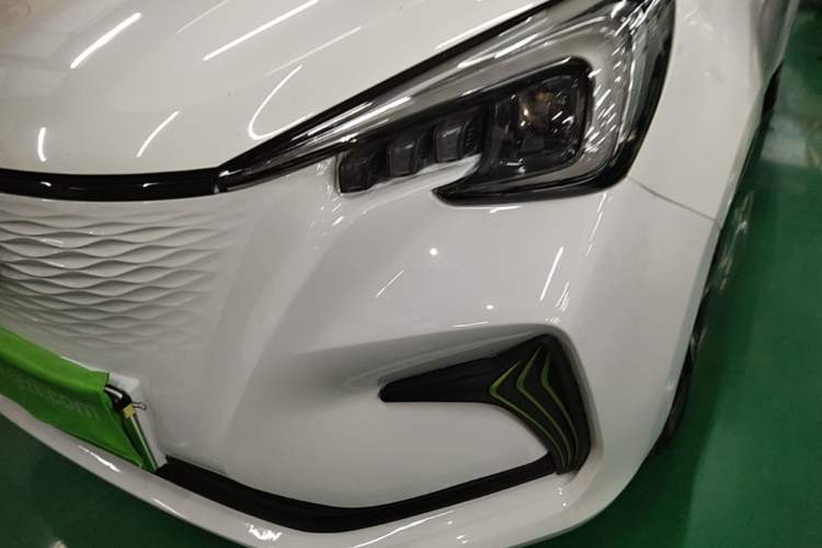 Used CHANGAN Benni E-Star 2023 Charming Edition Colorful Model Lithium-Ion Battery Left Front Headlight