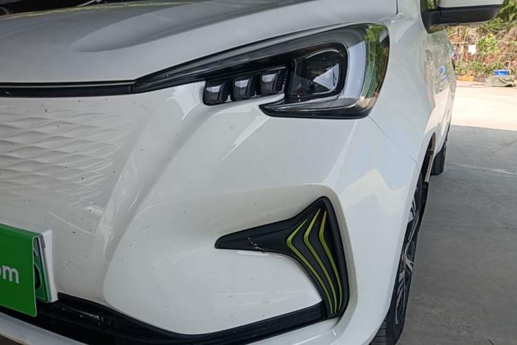 Used CHANGAN Benni E-Star 2023 Qingxin Edition Colorful Model Lithium Iron Phosphate Left Front Headlight