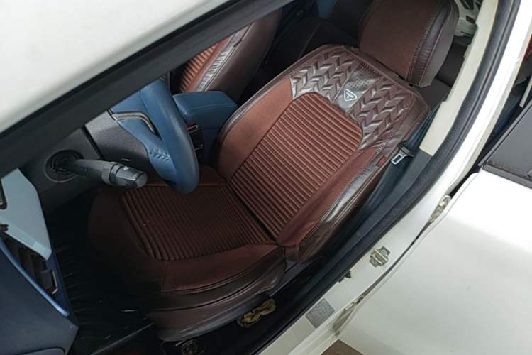 Used CHANGAN Benni E-Star 2023 Dynamic Edition Colorful Model Left Front Seat