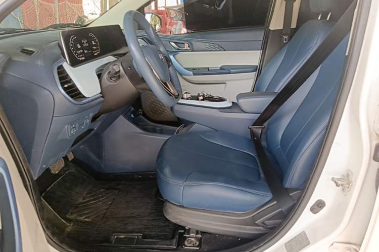 Used CHANGAN Benni E-Star 2023 Qingxin Edition Colorful Model Lithium Iron Phosphate Left Front Seat