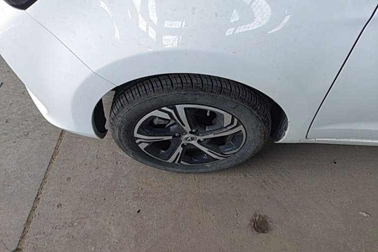 Used CHANGAN Benni E-Star 2023 Dynamic Edition Colorful Model Left Front Wheel Hub