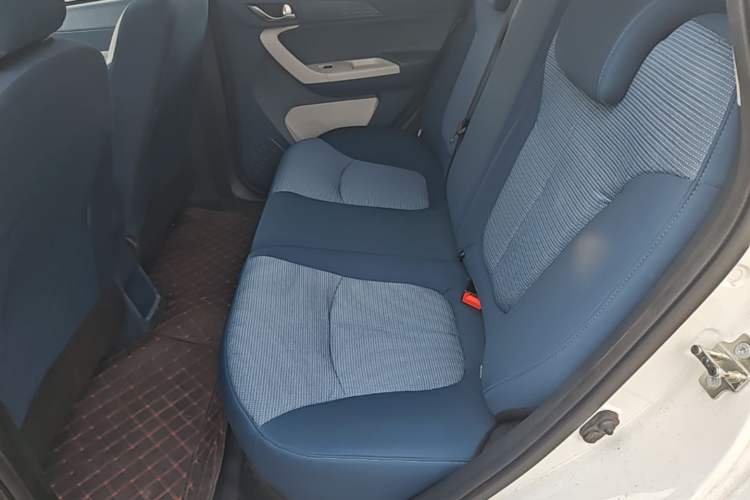 Used CHANGAN Benni E-Star 2023 Qingxin Edition Colorful Model Lithium-NMC Left Rear Seat
