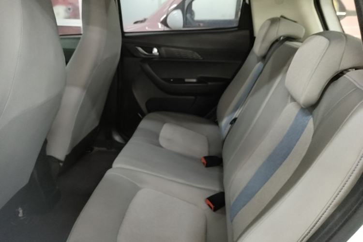 Used CHANGAN Benni E-Star 2023 Charming Edition Colorful Model Lithium-Ion Battery Left Rear Seat