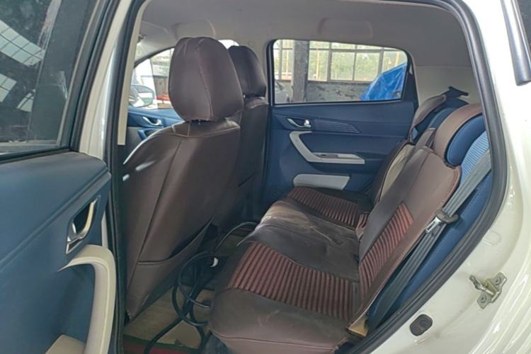 Used CHANGAN Benni E-Star 2023 Dynamic Edition Colorful Model Left Rear Seat