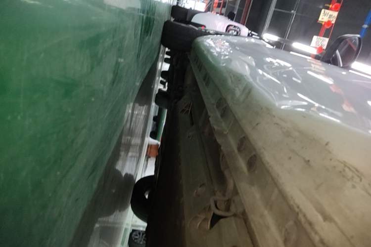 Used CHANGAN Benni E-Star 2023 Charming Edition Colorful Model Lithium-Ion Battery Left Side Sill
