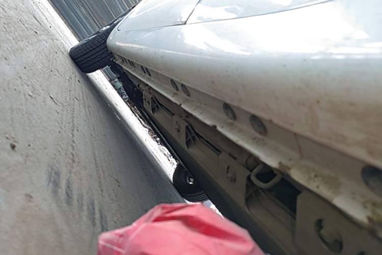 Used CHANGAN Benni E-Star 2023 Dynamic Edition Colorful Model Left Side Sill