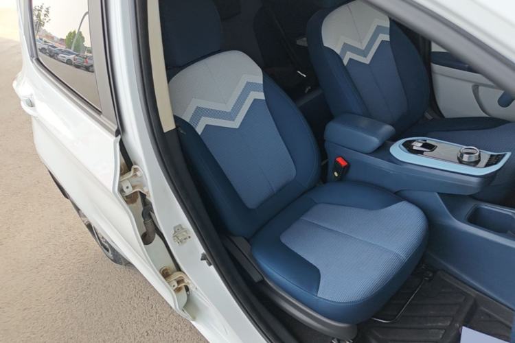 Used CHANGAN Benni E-Star 2023 Colorful Version Lithium Iron Phosphate Right Front Seat