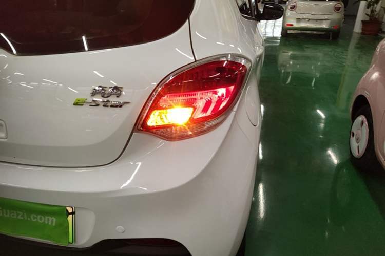 Used CHANGAN Benni E-Star 2023 Charming Edition Colorful Model Lithium-Ion Battery Right Rear Taillight