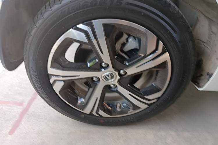 Used CHANGAN Benni E-Star 2023 Qingxin Edition Colorful Model Lithium Iron Phosphate Right Rear Wheel Hub