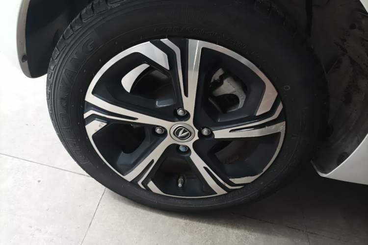 Used CHANGAN Benni E-Star 2023 Charming Edition Colorful Model Lithium-Ion Battery Right Rear Wheel Hub