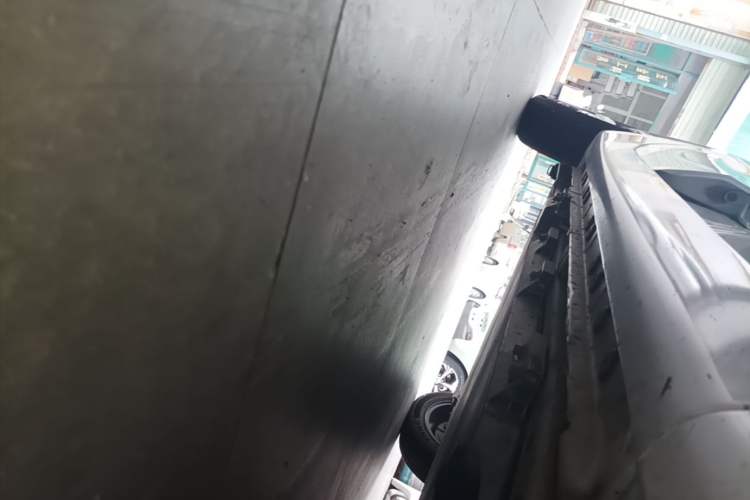 Used CHANGAN Benni E-Star 2023 Qingxin Edition Colorful Model Lithium-NMC Right Side Sill