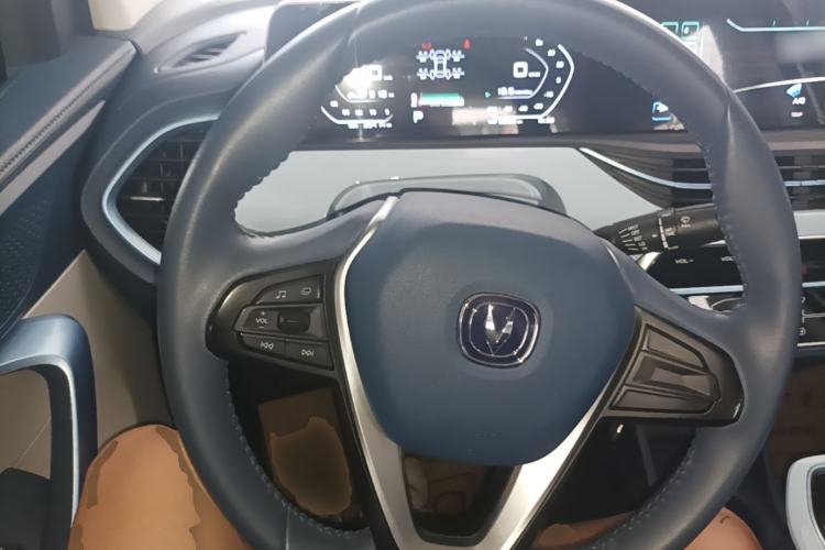 Used CHANGAN Benni E-Star 2023 Qingxin Edition Colorful Model Lithium-NMC Steering Wheel