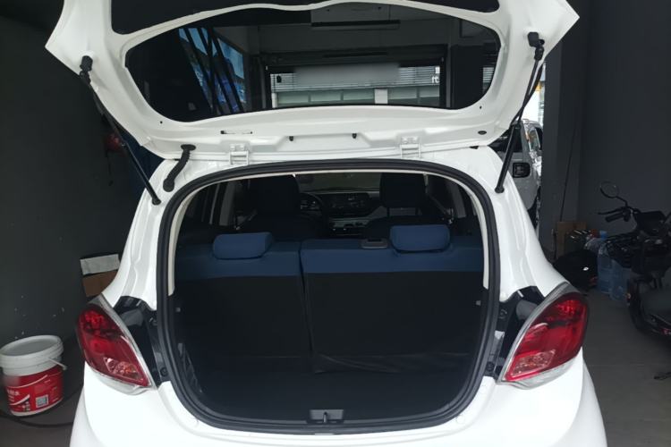 Used CHANGAN Benni E-Star 2023 Qingxin Edition Colorful Model Lithium-NMC Trunk