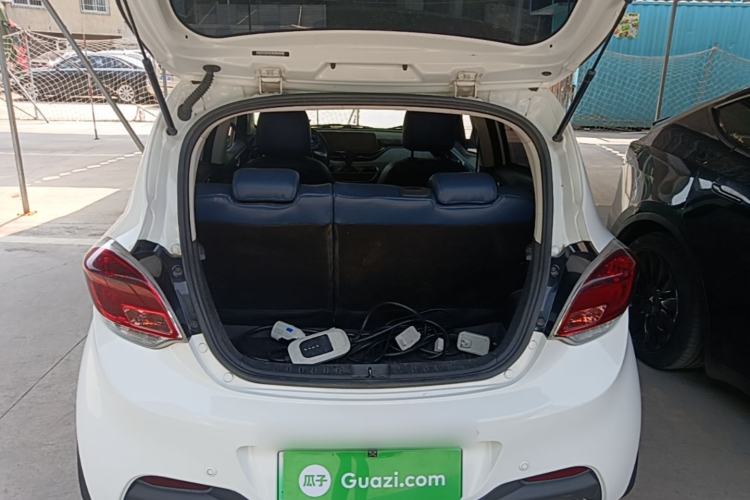 Used CHANGAN Benni E-Star 2023 Qingxin Edition Colorful Model Lithium Iron Phosphate Trunk