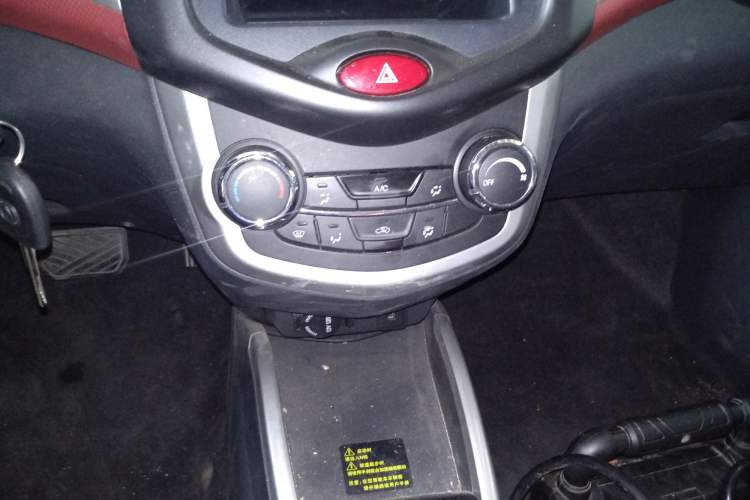 Used CHANGAN Benni EV 2017 Pure Electric 180 km Standard Model AC Panel