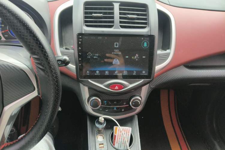 Used CHANGAN Benni EV 2017 Pure Electric 180 km Standard Model Audio And AC Panel