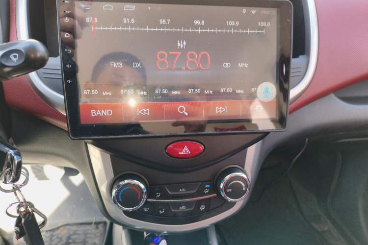 Used CHANGAN Benni EV 2017 Pure Electric 180 km Standard Model Audio And AC Panel