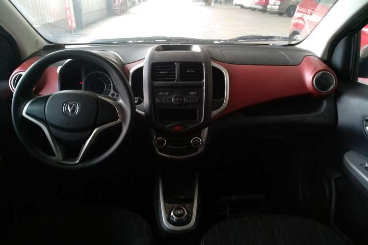 Used CHANGAN Benni EV 2017 Pure Electric 180 km Standard Model Center Console