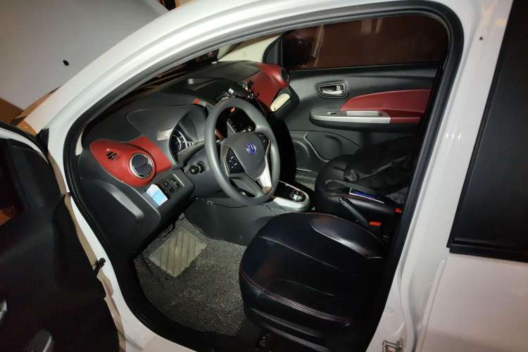 Used CHANGAN Benni EV 2017 Pure Electric 180 km Fashion Model Driver Seat