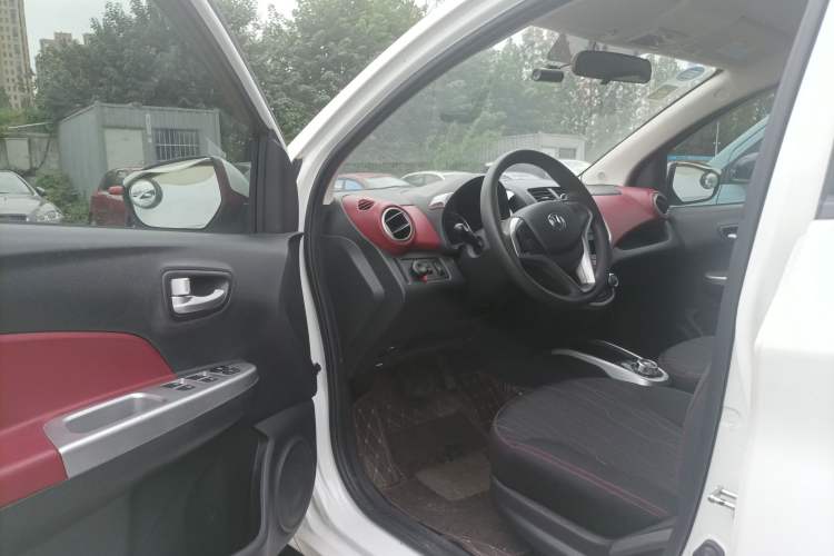 Used CHANGAN Benni EV 2017 Pure Electric 180 km Fashion Model Driver Seat