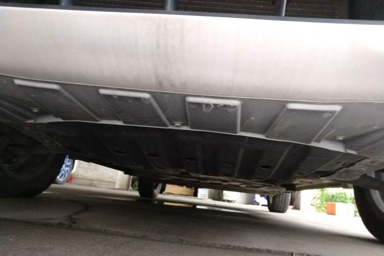 Used CHANGAN Benni EV 2017 Pure Electric 180 km Standard Model Front Bumper Underside