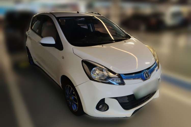 Used CHANGAN Benni EV 2017 Pure Electric 180 km Fashion Model Front Right 45 Deg