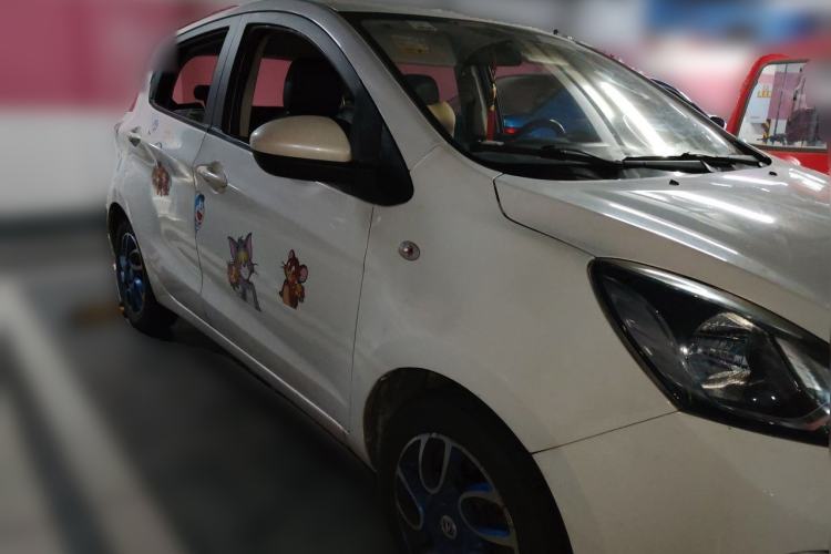 Used CHANGAN Benni EV 2017 Pure Electric 180 km Standard Model Front Right 45 Deg