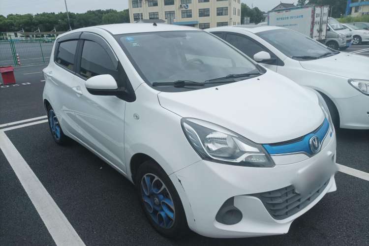 Used CHANGAN Benni EV 2017 Pure Electric 180 km Fashion Model Front Right 45 Deg
