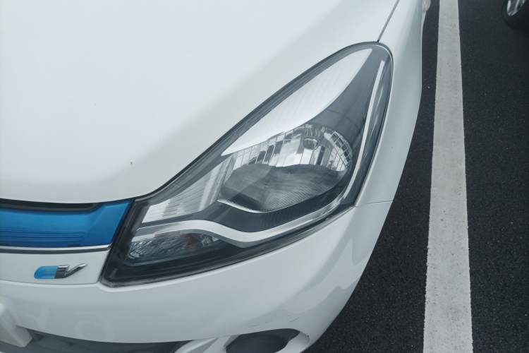 Used CHANGAN Benni EV 2017 Pure Electric 180 km Fashion Model Left Front Headlight
