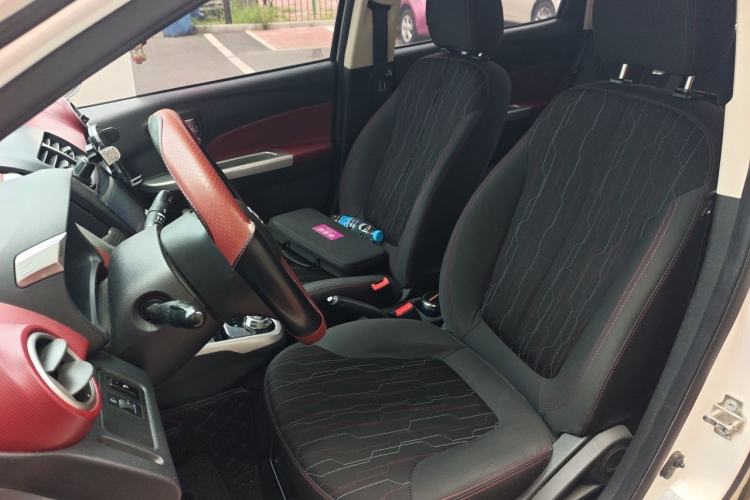 Used CHANGAN Benni EV 2017 Pure Electric 180 km Standard Model Left Front Seat