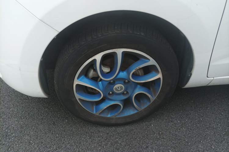 Used CHANGAN Benni EV 2017 Pure Electric 180 km Fashion Model Left Front Wheel Hub