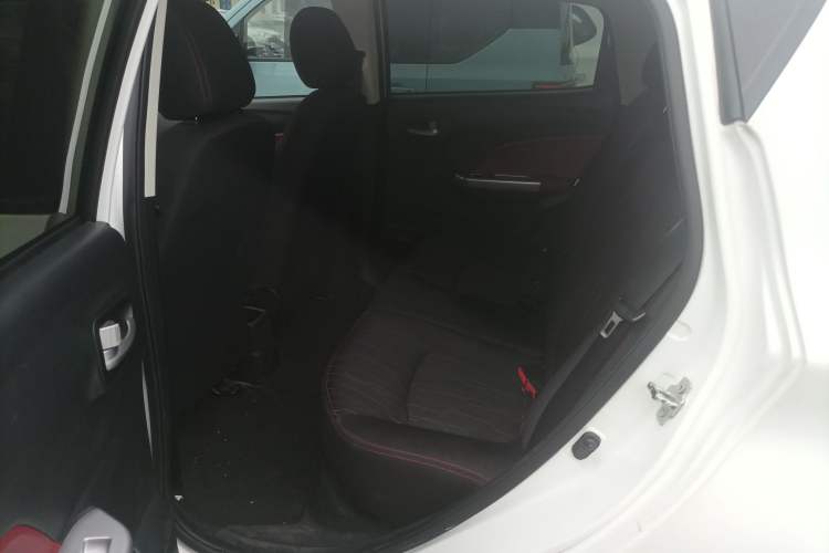 Used CHANGAN Benni EV 2017 Pure Electric 180 km Fashion Model Left Rear Seat