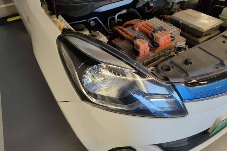 Used CHANGAN Benni EV 2017 Pure Electric 180 km Fashion Model Right Front Headlight