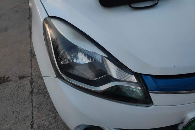 Used CHANGAN Benni EV 2017 Pure Electric 180 km Standard Model Right Front Headlight