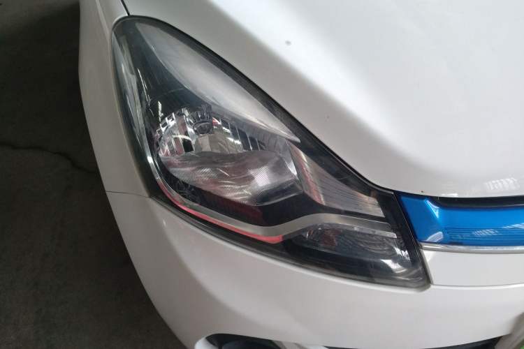 Used CHANGAN Benni EV 2017 Pure Electric 180 km Standard Model Right Front Headlight
