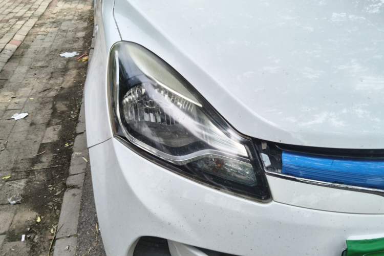 Used CHANGAN Benni EV 2017 Pure Electric 180 km Standard Model Right Front Headlight