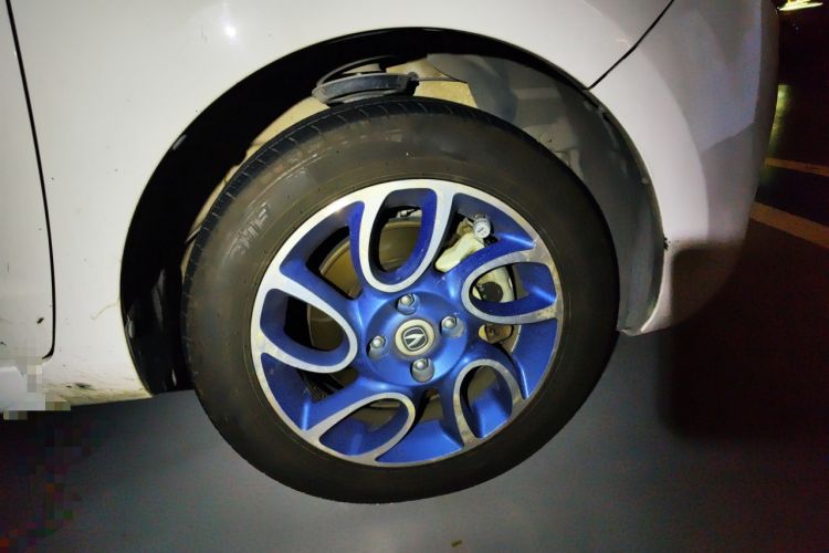 Used CHANGAN Benni EV 2017 Pure Electric 180 km Fashion Model Right Front Wheel Hub