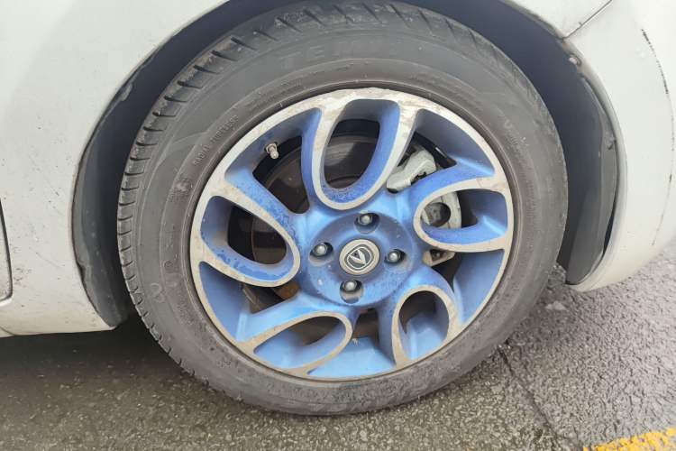 Used CHANGAN Benni EV 2017 Pure Electric 180 km Standard Model Right Front Wheel Hub