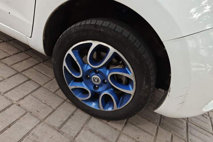 Used CHANGAN Benni EV 2017 Pure Electric 180 km Standard Model Right Front Wheel Hub
