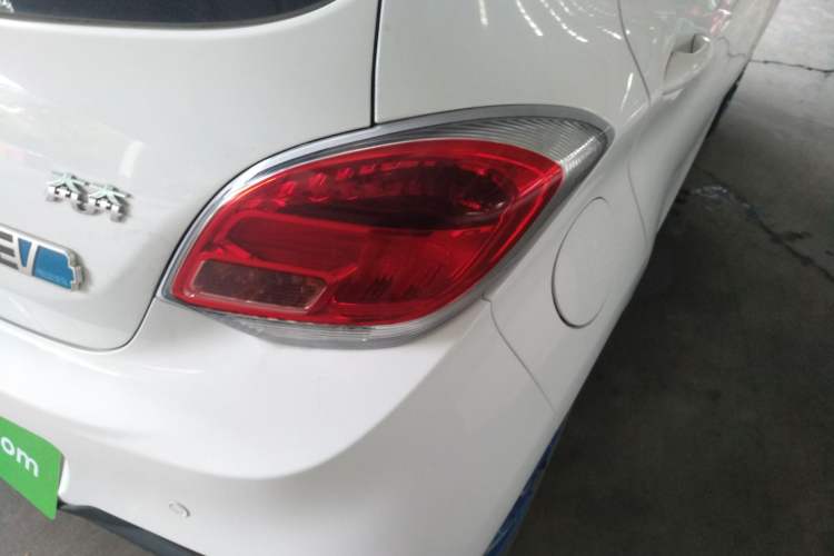Used CHANGAN Benni EV 2017 Pure Electric 180 km Standard Model Right Rear Taillight