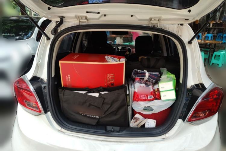 Used CHANGAN Benni EV 2017 All-Electric 210 km Luxury Model Trunk