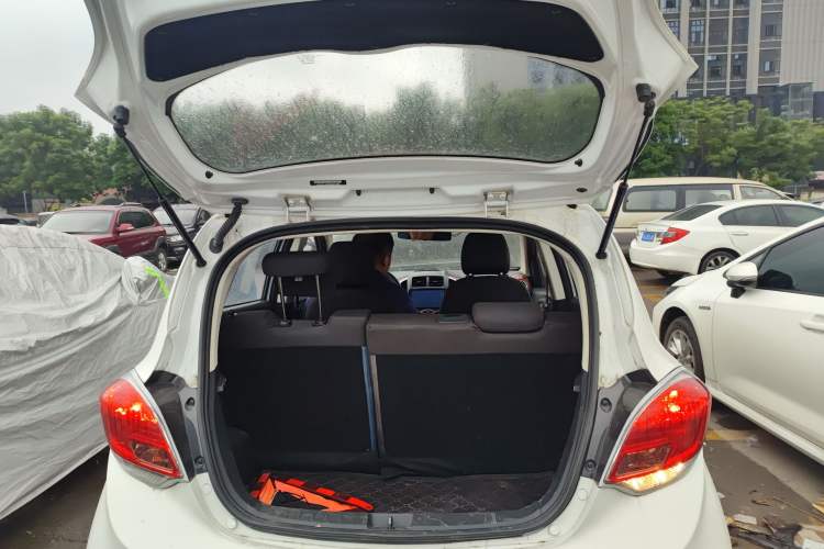 Used CHANGAN Benni EV 2017 Pure Electric 180 km Standard Model Trunk